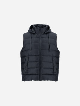 WESTE RESORT AUS NYLON ULTRALIGHT UND MIKROFASER MIT VELOURSLEDEREFFEKT