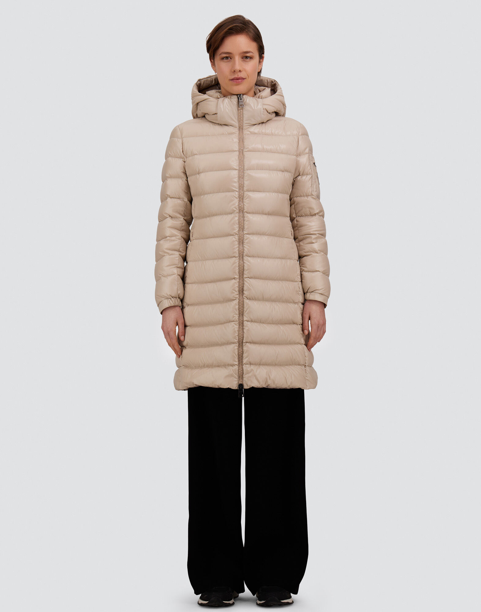 JACKET IN GLOSSY NYLON
