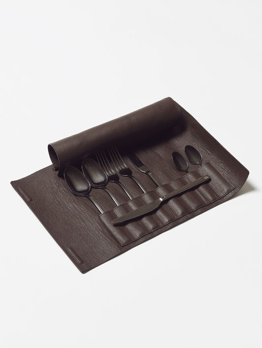CUTLERY SET WITH LEATHER CASE