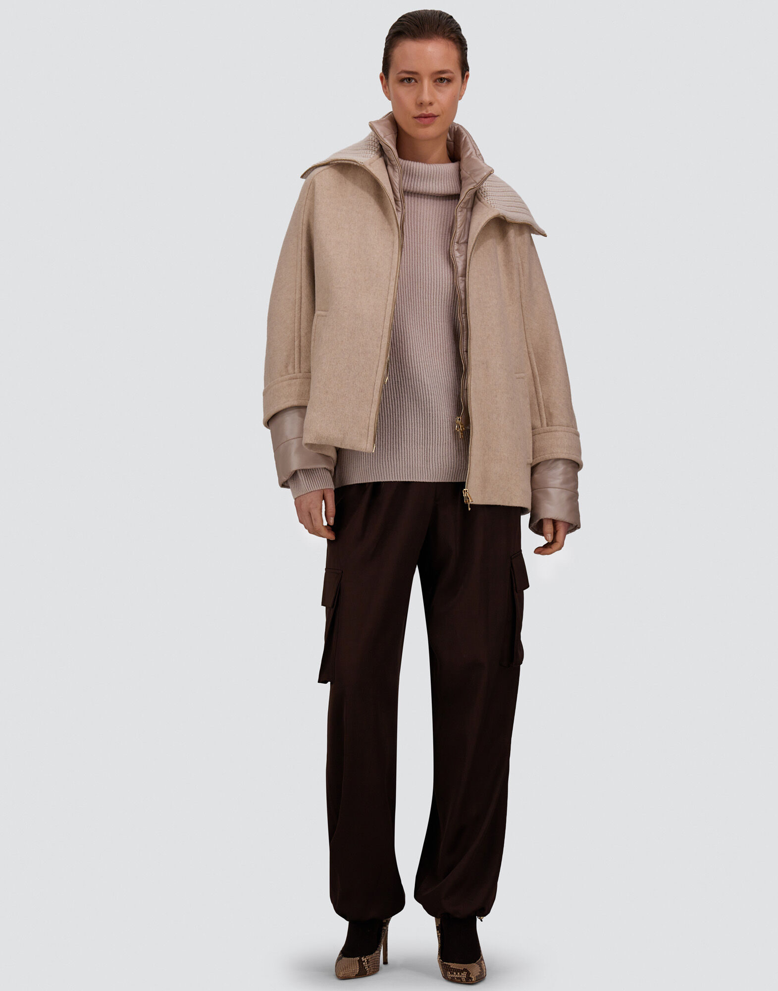 CAPE IN DOUBLE-LAYERED CASHMERE, WOOL AND SILK AND NYLON ULTRALIGHT