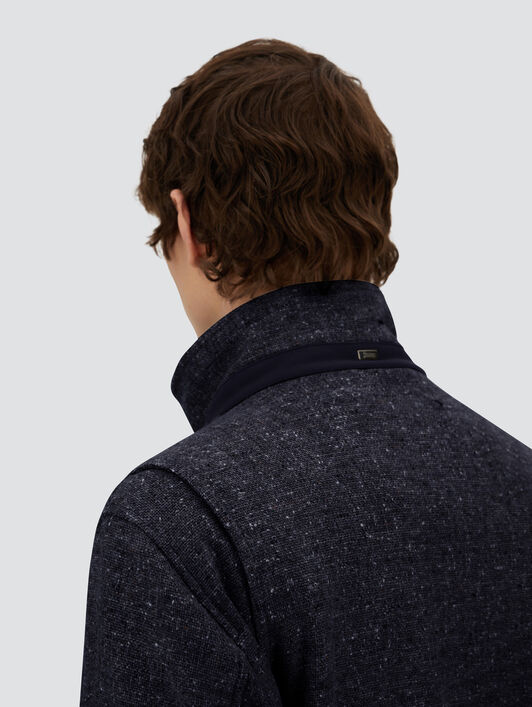 FELDJACKE RESORT AUS BOUCLÉ-GEWEBE AUS WOLLE UND MIKROFASER MIT VELOURSLEDEREFFEKT