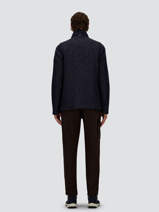 FELDJACKE RESORT AUS BOUCLÉ-GEWEBE AUS WOLLE UND MIKROFASER MIT VELOURSLEDEREFFEKT
